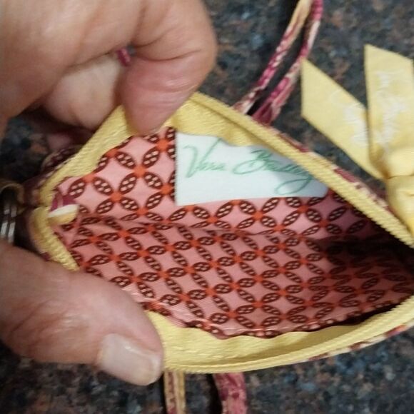 New VERA BRADLEY Vibrant Floral Crossbody Bag And FREE I.D Lanyard And Case - Picture 7 of 9